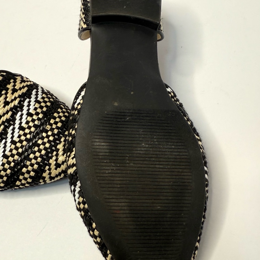 Isaac Mizrahi New York Bohemian Pointed Toe Flats - Picture 6 of 6